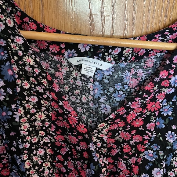 American Eagle Cropped Blouse - Picture 4 of 5